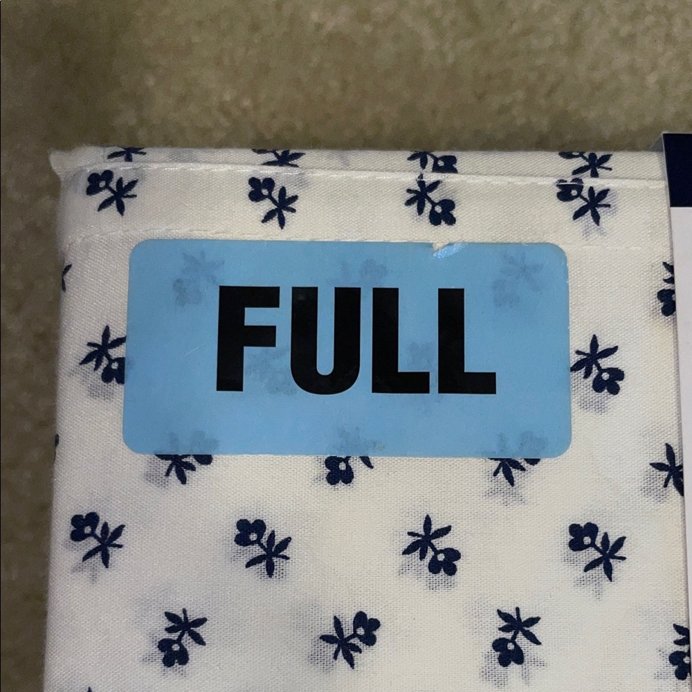 Tommy Hilfiger Full Sheet Set with Navy Pattern - Picture 6 of 6